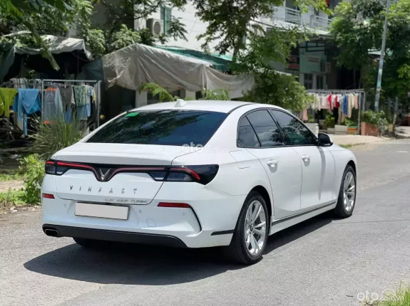 VinFast LUX A2.0 Tiêu chuẩn 2022 - CHẤT XE ĐẸP - CÓ SẴN GIAO NGAY