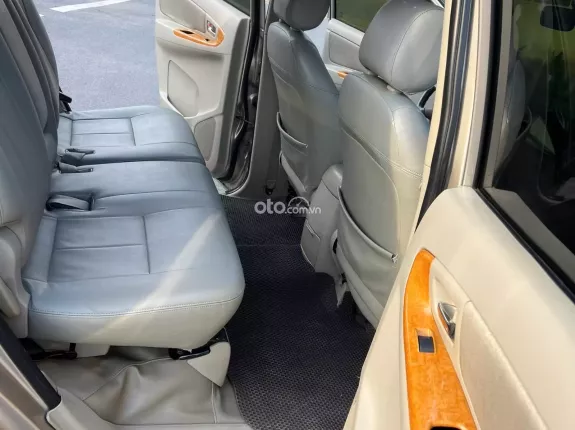Toyota Innova 2.0G 2010 - Xe đẹp chất, Mọi chức năng còn tốt. Giá rẻ, nhiều chỗ. Alo 0974924256 - 0976488024