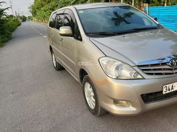 Toyota Innova 2.0G 2010 - Xe đẹp chất, Mọi chức năng còn tốt. Giá rẻ, nhiều chỗ. Alo 0974924256 - 0976488024