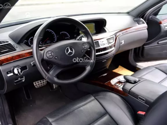Mercedes-Benz S63 2010 - Đen