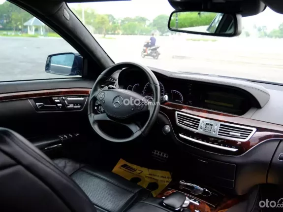 Mercedes-Benz S63 2010 - Đen