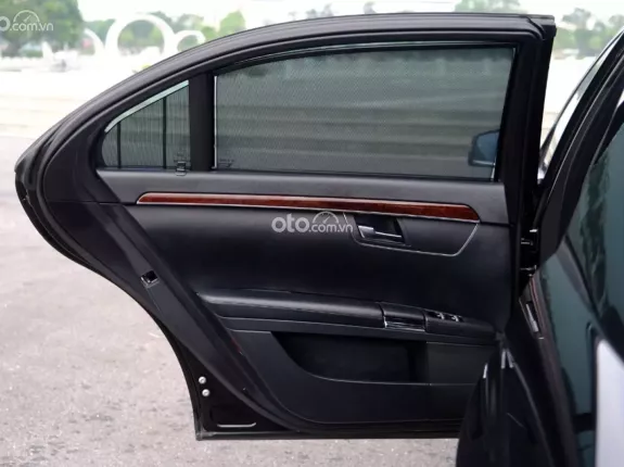 Mercedes-Benz S63 2010 - Đen