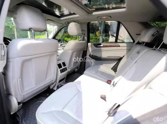 Mercedes-Benz ML 350 2012 - Xám kem