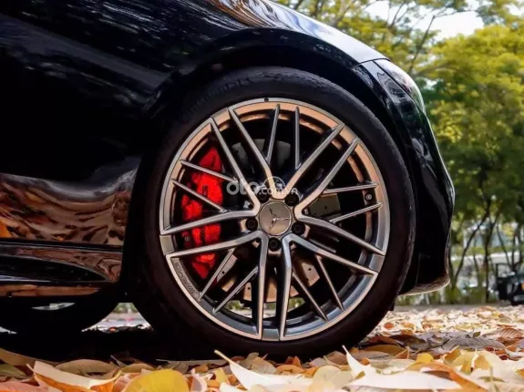 Mercedes-Benz C43 3.0 V6 2023 - Đen Đỏ