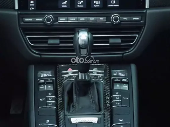 Porsche Macan Turbo 2021 - Đỏ Đen