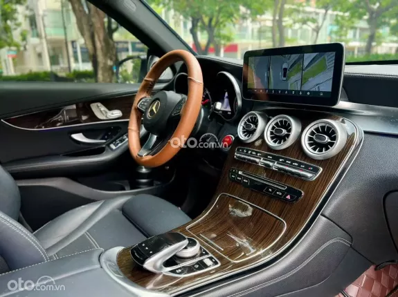 Mercedes-Benz GLC 200 2018 - Trắng Ngọc Trinh - ĐỘ FULL Option
