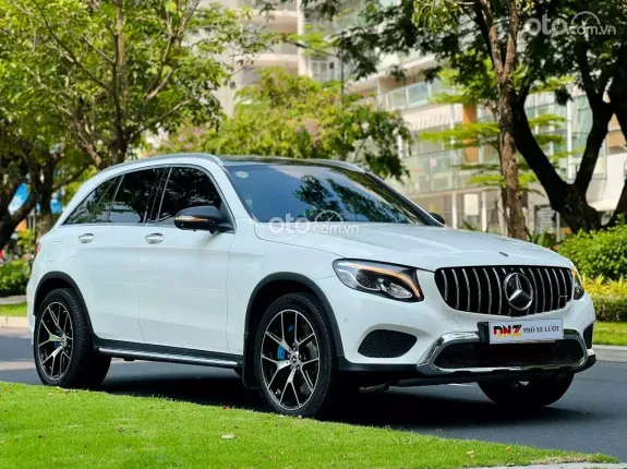 Mercedes-Benz GLC 200 2018 - Trắng Ngọc Trinh - ĐỘ FULL Option