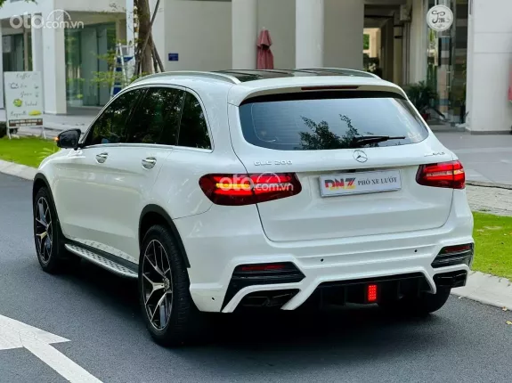 Mercedes-Benz GLC 200 2018 - Trắng Ngọc Trinh - ĐỘ FULL Option