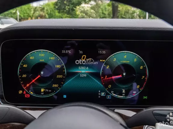 Mercedes-Benz E200 Exclusive V1 2023 - Siêu lướt 5000 km