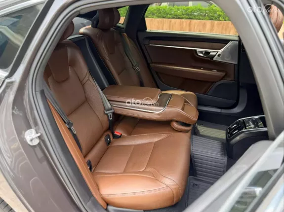 Volvo S90 Ultimate AWD 2022 - Xe đẹp bảo dưỡng đầy đủ