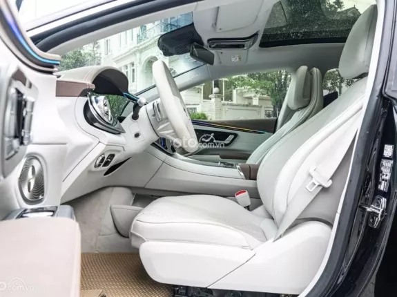 Mercedes-Benz EQS 580 4Matic 2023 - Xe đen nội thất kem, siêu lướt
