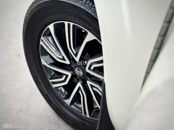 Nissan Terra 2.5L V 4WD 7AT 2019 - Xe gia đình sử dụng cực ít