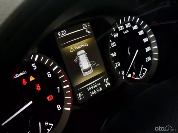 Nissan Terra 2.5L V 4WD 7AT 2019 - Xe gia đình sử dụng cực ít