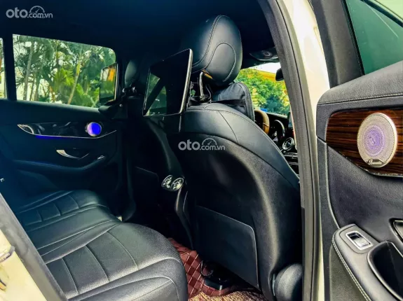 Mercedes-Benz GLC 200 4Matic 2019 - Option gần 300 triệu