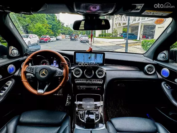 Mercedes-Benz GLC 200 4Matic 2019 - Option gần 300 triệu
