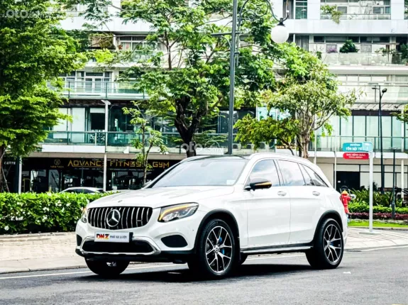 Mercedes-Benz GLC 200 4Matic 2019 - Option gần 300 triệu