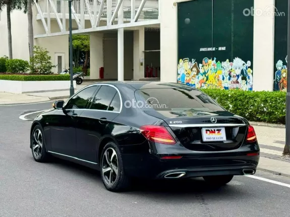 Mercedes-Benz E200 Sport 2020 - Ưu đãi cực tốt