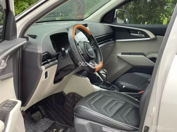 Kia Carens 1.5G Luxury 2024 - Chất đẹp