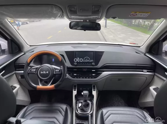 Kia Carens 1.5G Luxury 2024 - Chất đẹp