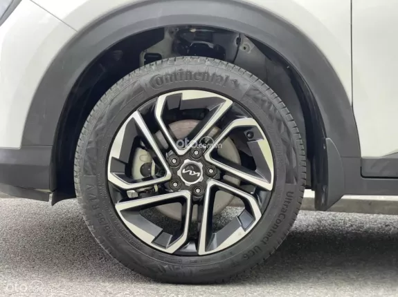 Kia Carens 1.5G Luxury 2024 - Chất đẹp