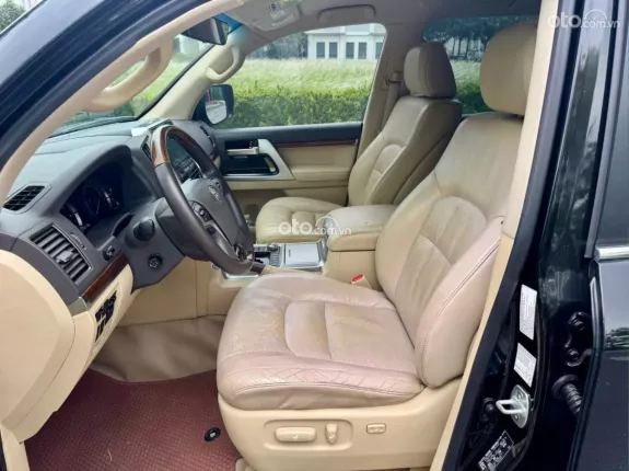 Toyota Land Cruiser VX 4.6 V8 2016 - Toyota Land Cruiser VX 4.6 V8 sx2016 siêu đẹp