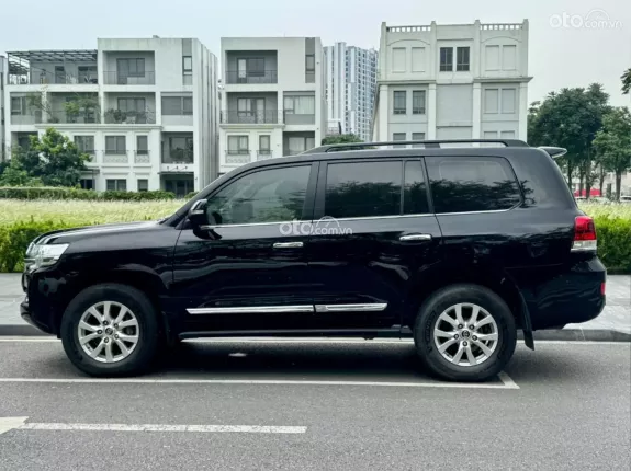 Toyota Land Cruiser VX 4.6 V8 2016 - Toyota Land Cruiser VX 4.6 V8 sx2016 siêu đẹp