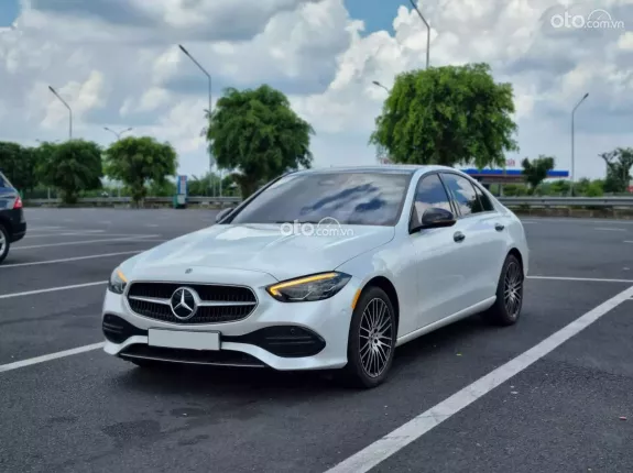 Mercedes-Benz C200 Avantgarde Plus 2022 - Trắng NT Đen