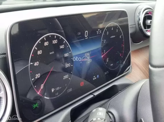 Mercedes-Benz C200 Avantgarde Plus 2022 - Trắng NT Đen