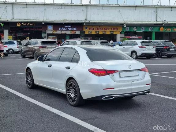 Mercedes-Benz C200 Avantgarde Plus 2022 - Trắng NT Đen