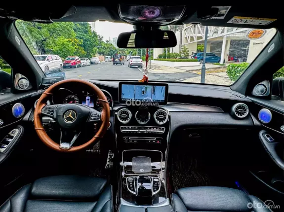 Mercedes-Benz GLC 200 4Matic 2019 - Trang bị nhiều phụ kiện