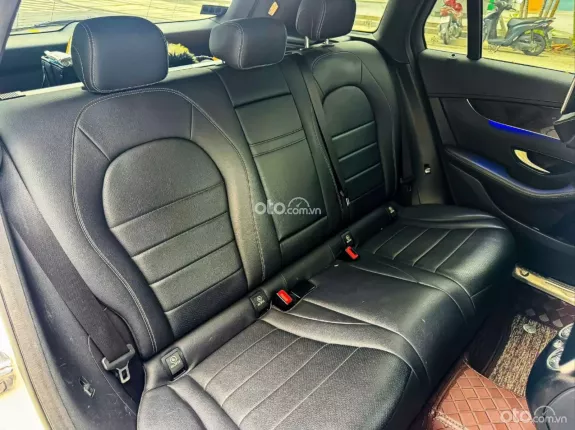 Mercedes-Benz GLC 200 4Matic 2019 - Trang bị nhiều phụ kiện