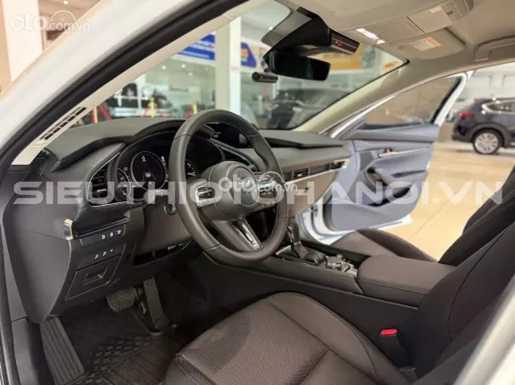 Mazda 3 2026 - Tiết kiệm 100 triệu mà xe đã lên full phụ kiện