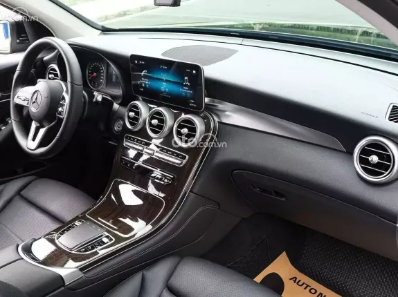 Mercedes-Benz GLC 200 2019 - Một chủ mua mới - Bảo trì bảo dưỡng full lịch sử hãng