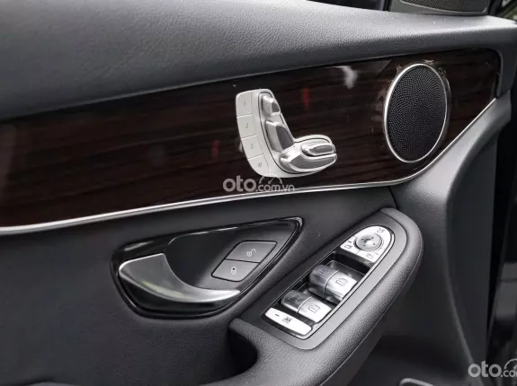 Mercedes-Benz GLC 200 2019 - Một chủ mua mới - Bảo trì bảo dưỡng full lịch sử hãng
