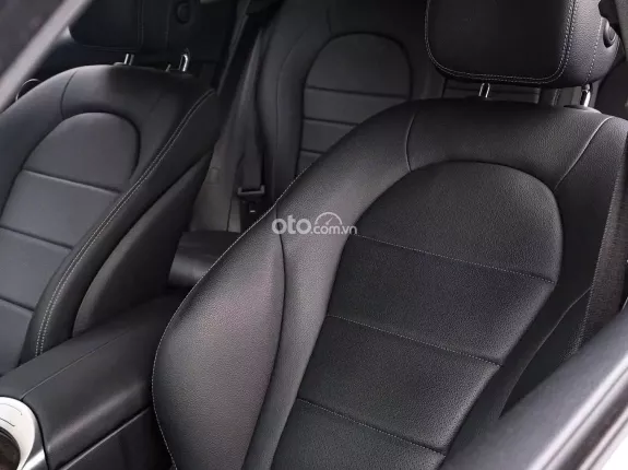 Mercedes-Benz GLC 200 2019 - Một chủ mua mới - Bảo trì bảo dưỡng full lịch sử hãng