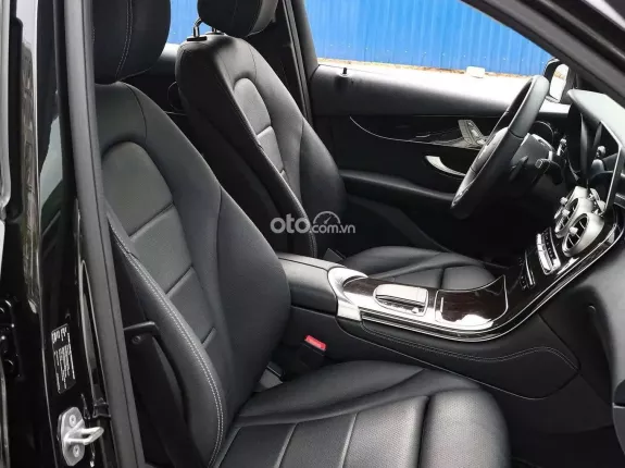 Mercedes-Benz GLC 200 2019 - Một chủ mua mới - Bảo trì bảo dưỡng full lịch sử hãng