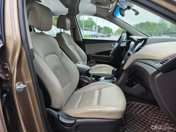 Hyundai Santa Fe 2.2L Dầu Tiêu chuẩn 2017 - Màu Đồng nội thất Kem - Bảo dưỡng hãng