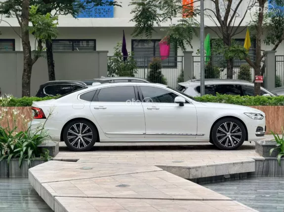 Volvo S90 Ultimate AWD 2023 - Xe đăng ký tháng 8/2024