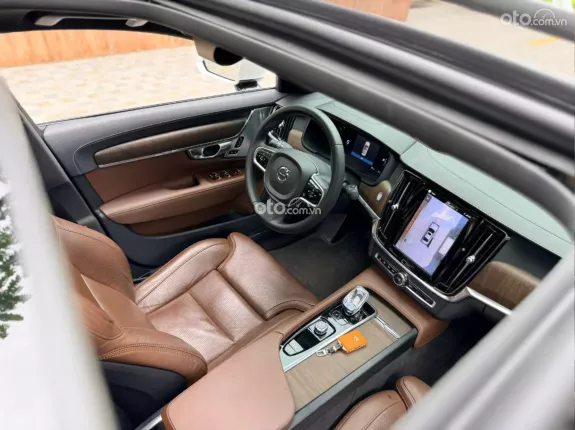 Volvo S90 Ultimate AWD 2023 - Xe đăng ký tháng 8/2024