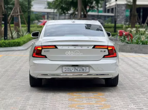 Volvo S90 Ultimate AWD 2023 - Xe đăng ký tháng 8/2024