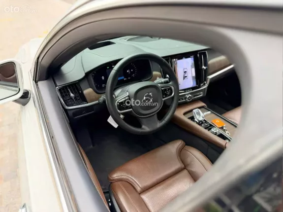 Volvo S90 Ultimate AWD 2023 - Xe đăng ký tháng 8/2024