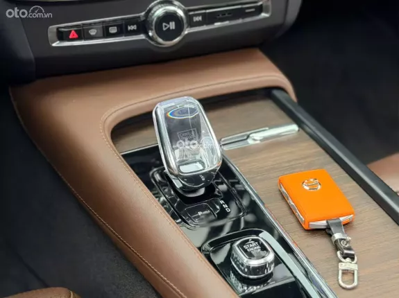 Volvo S90 Ultimate AWD 2023 - Xe đăng ký tháng 8/2024