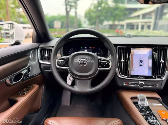 Volvo S90 Ultimate AWD 2023 - Xe đăng ký tháng 8/2024