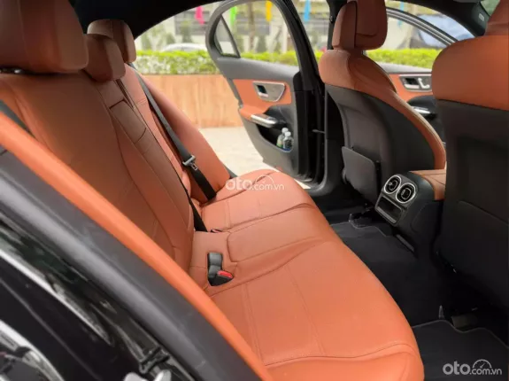 Mercedes-Benz C200 Avantgarde 2023 - Xe đẹp lăn bánh 8.000 km