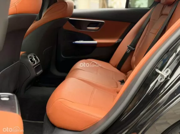 Mercedes-Benz C200 Avantgarde 2023 - Xe đẹp lăn bánh 8.000 km