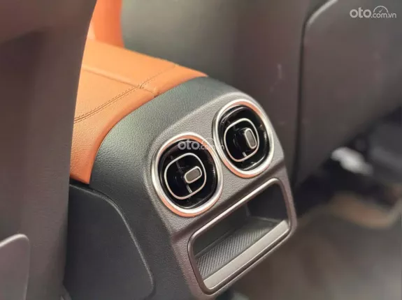 Mercedes-Benz C200 Avantgarde 2023 - Xe đẹp lăn bánh 8.000 km