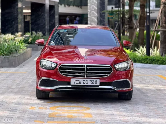 Mercedes-Benz E200 Exclusive V1 2022 - Xe đẹp đăng ký tháng 8/2023