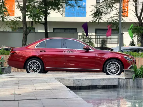 Mercedes-Benz E200 Exclusive V1 2022 - Xe đẹp đăng ký tháng 8/2023