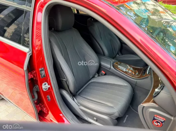 Mercedes-Benz E200 Exclusive V1 2022 - Xe đẹp đăng ký tháng 8/2023
