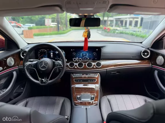 Mercedes-Benz E200 Exclusive V1 2022 - Xe đẹp đăng ký tháng 8/2023